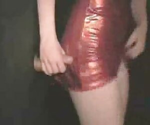 Cô ấy yêu đồ chơi của mình, hentai tap 1 và dương vật của mình