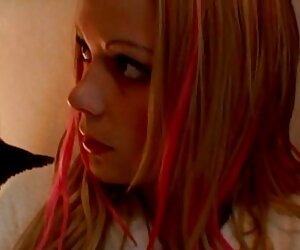 Cô Emily Willis và phim hetai một người bạn bị trừng phạt bởi nu