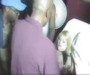 Cô gái tóc vàng đói trên bánh mì truyen sex hien tai thịt gà và tinh